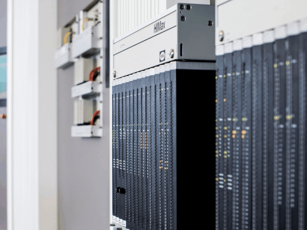 Industrial PLCs | 산업용 PLC – 안전 컨트롤러 비교 | HIMA